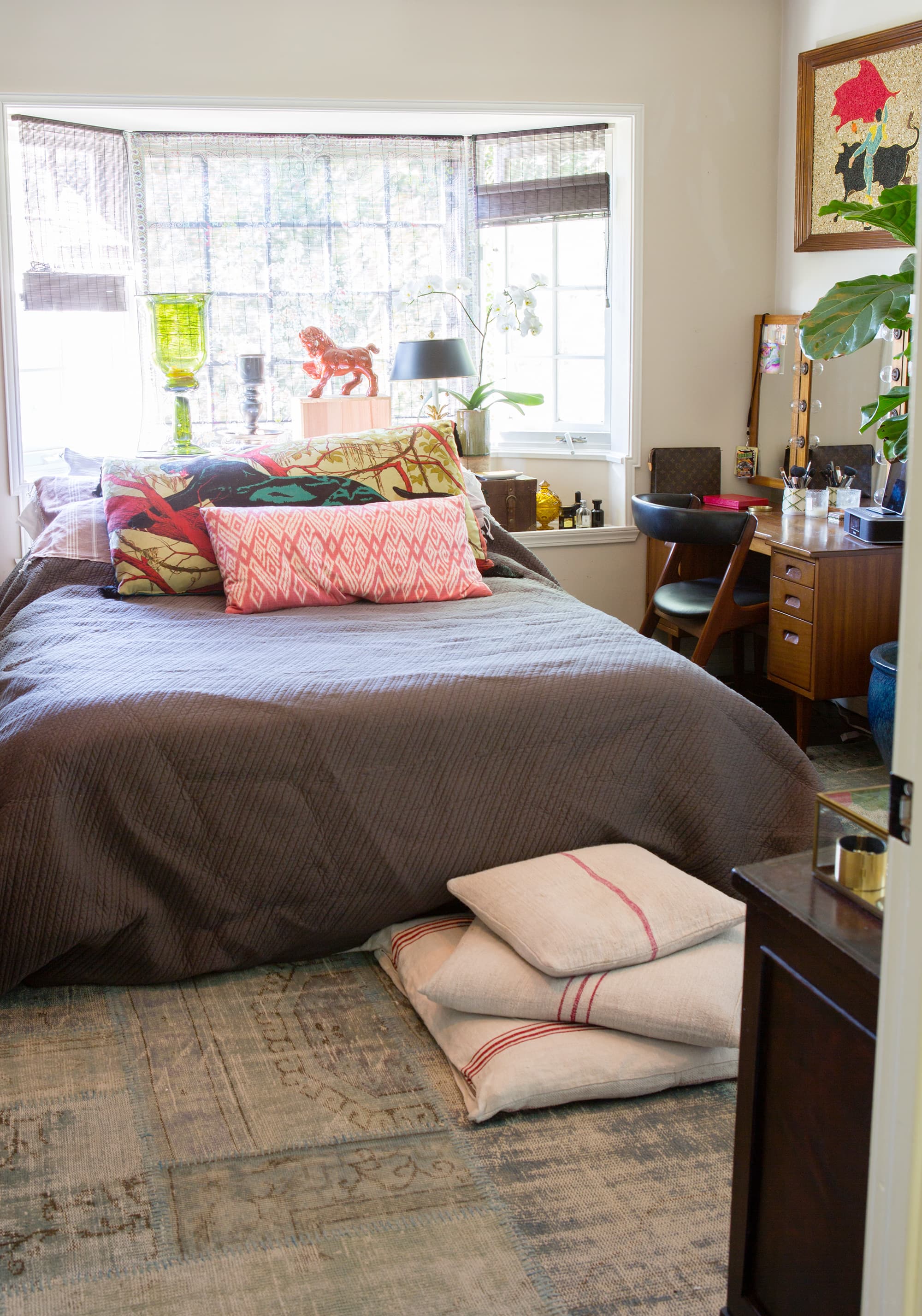 Bed in front 2025 of bay window